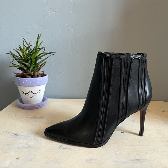 DONALD J PILNER | Prim Bootie Size 8 - Picture 6 of 9